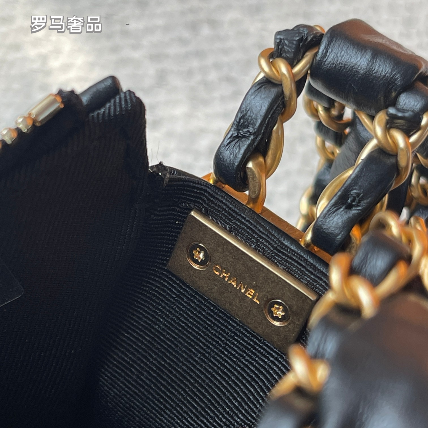 Black Quilted Leather Hobo Shoulder Bag with Chain Strap - Elegant Luxury Style Handbag