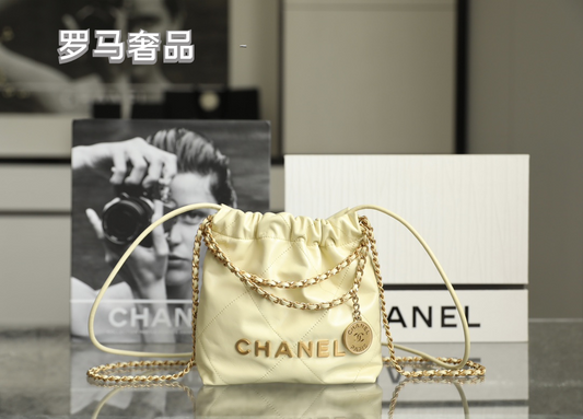 Chanel 22 Small Handbag - Shiny Calfskin &amp; Gold-Tone Metal - Light Yellow
