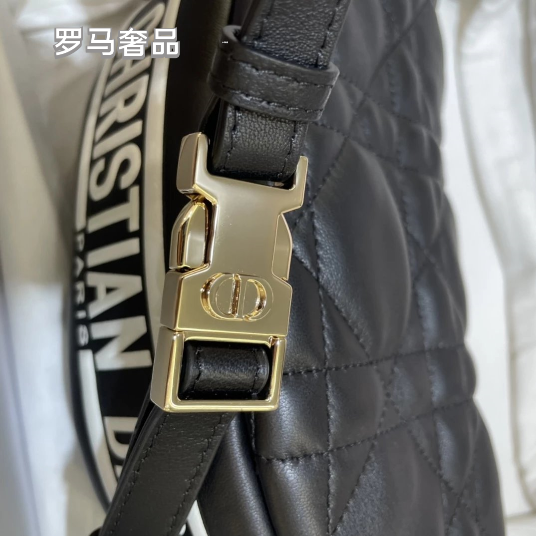 Luxury Black Quilted Leather Shoulder Bag with Gold Chain and White Handle
