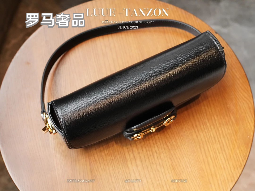 Luxury Black Leather Shoulder Bag with Gold Horsebit Hardware and Chain Strap