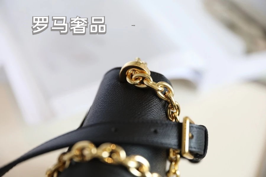 Dior 30 Montaigne Black Box Calfskin Bag with Gold-Finish CD Clasp